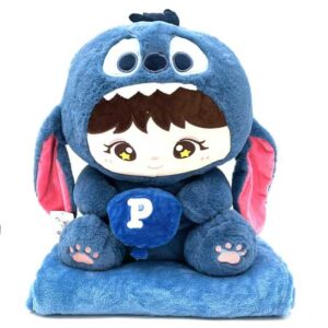 پتو بالشتی دختر نشسته کلاه دار آبی