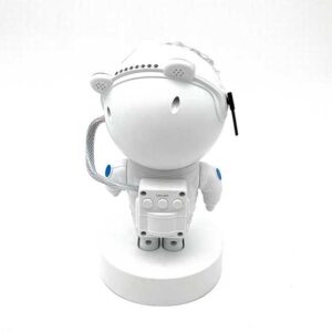 شب خواب کهکشانی فضانورد ایستاده