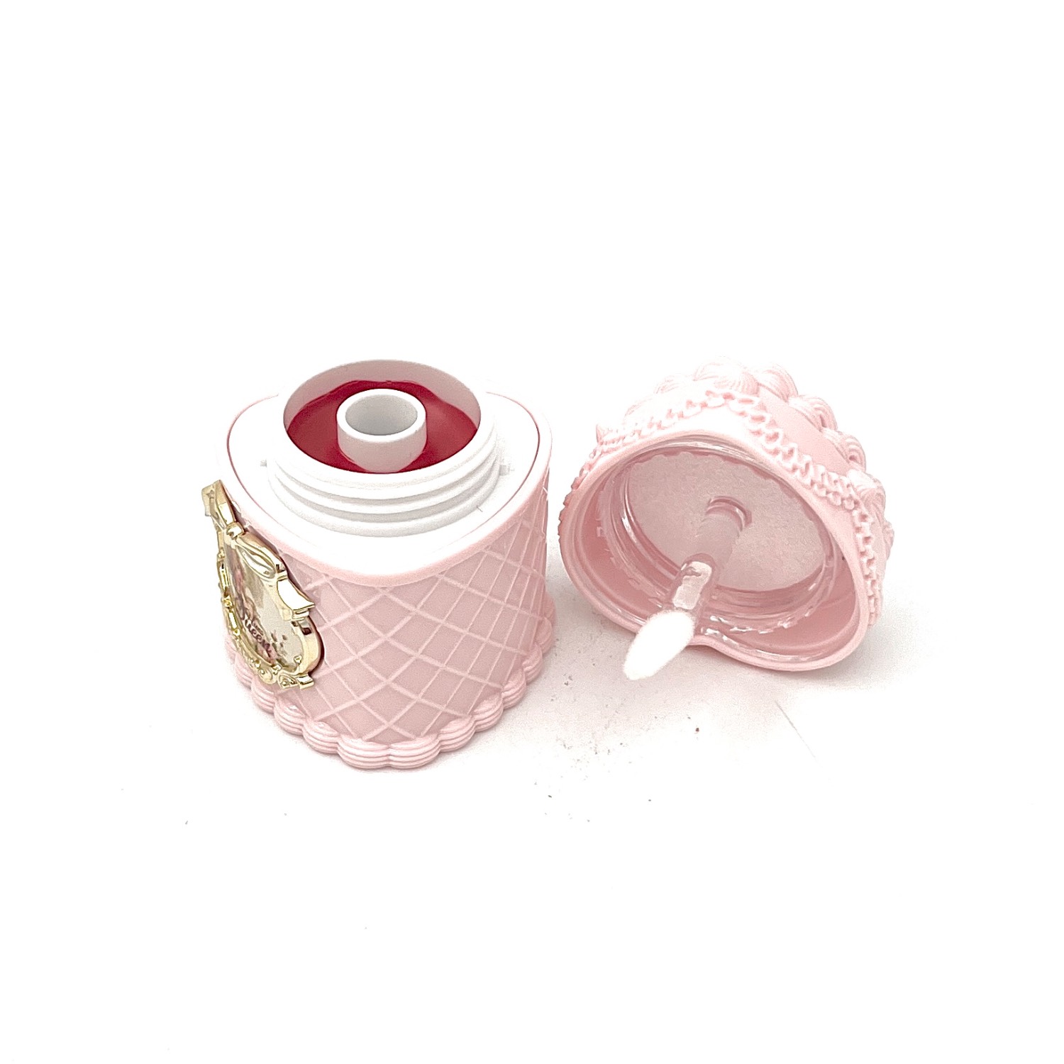 رژلب طرح کیک قلبی